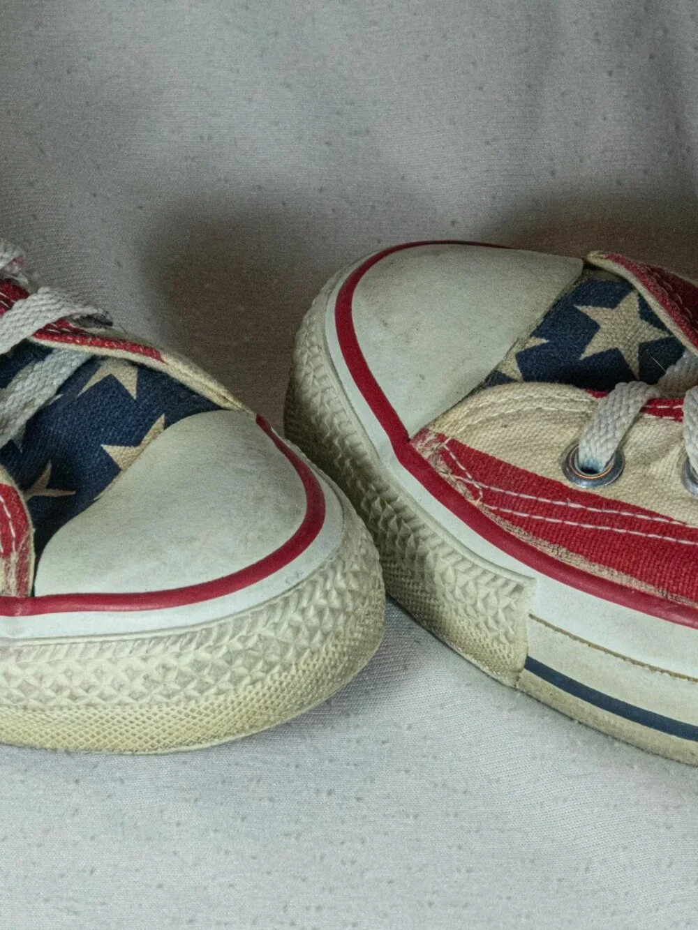 1977 BiCentennial Converse Chuck Taylor High Tops Collectible - Picture 5 of 7